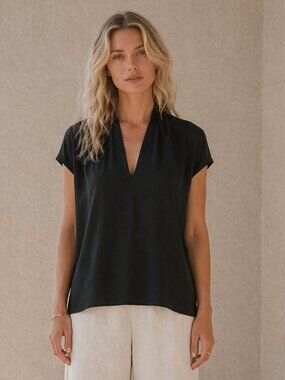 Grace Black V Neck Short Sleeve Blouse Women's Size Large Stretchy Soft Top